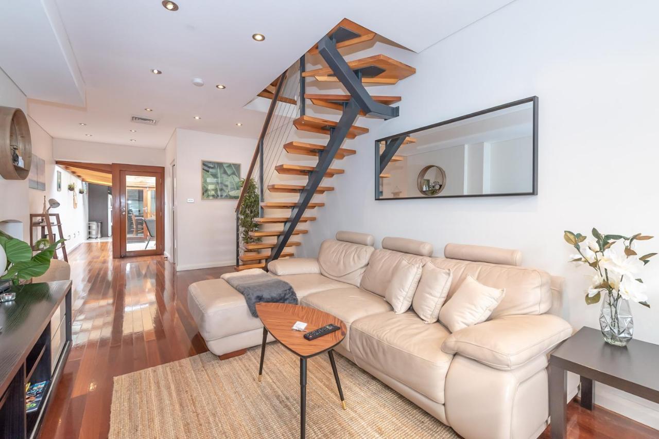 Airm8 2 Bed N Loft Casino Apartment Sydney