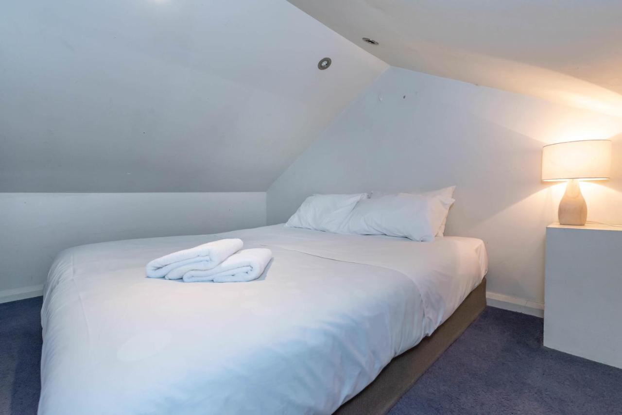 Airm8 2 Bed N Loft Casino Sydney